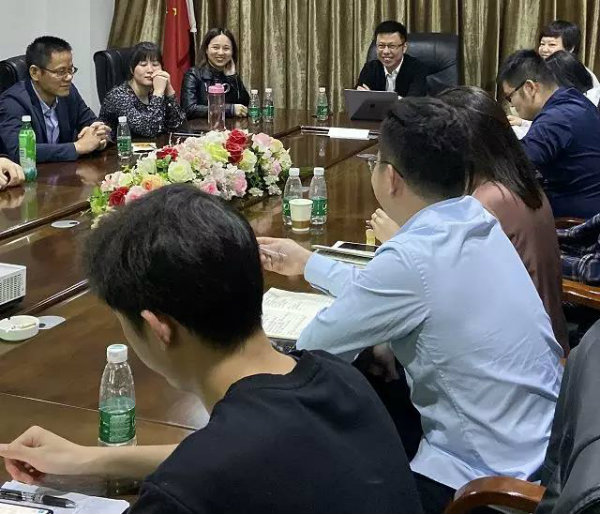 武漢德韓口腔順利召開(kāi)10月總結暨表彰大會(huì )