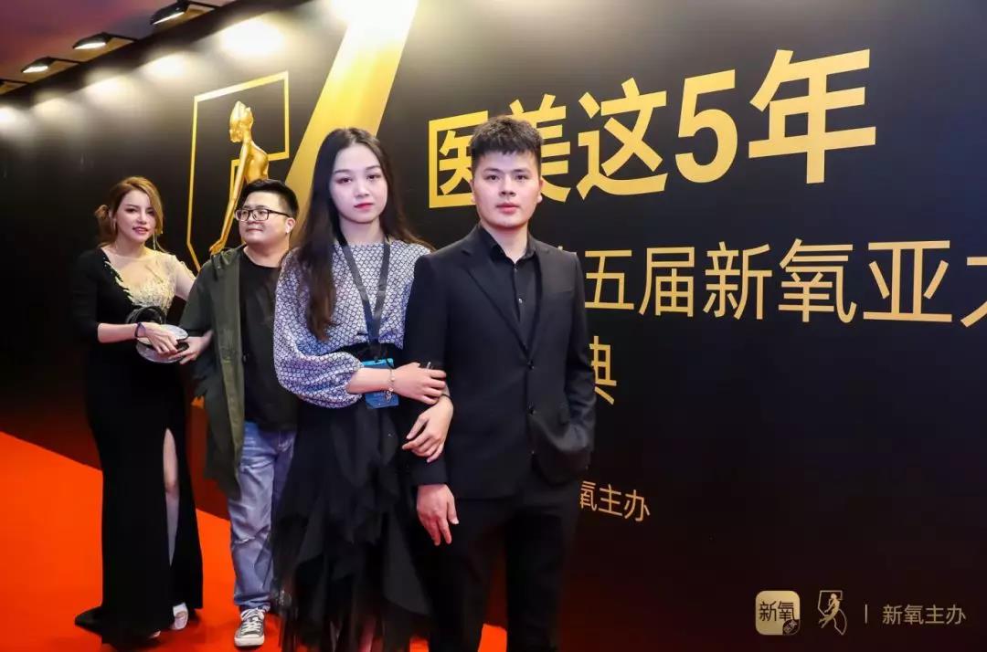 恭喜德韓口腔榮獲“新氧年度十大齒科名院”稱(chēng)號